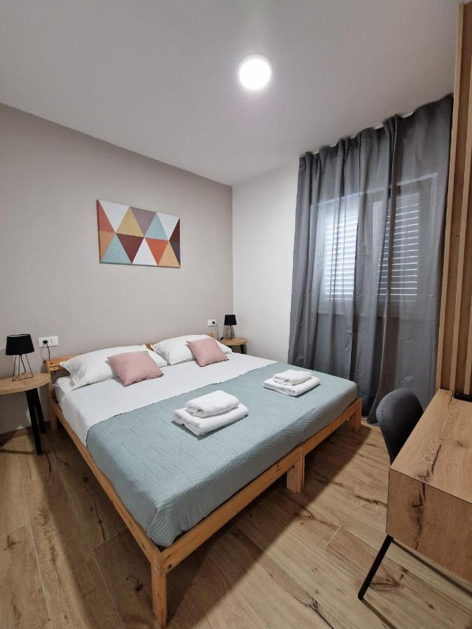 Large 2-Bdrm Apartment Petra Čilipi Εξωτερικό φωτογραφία