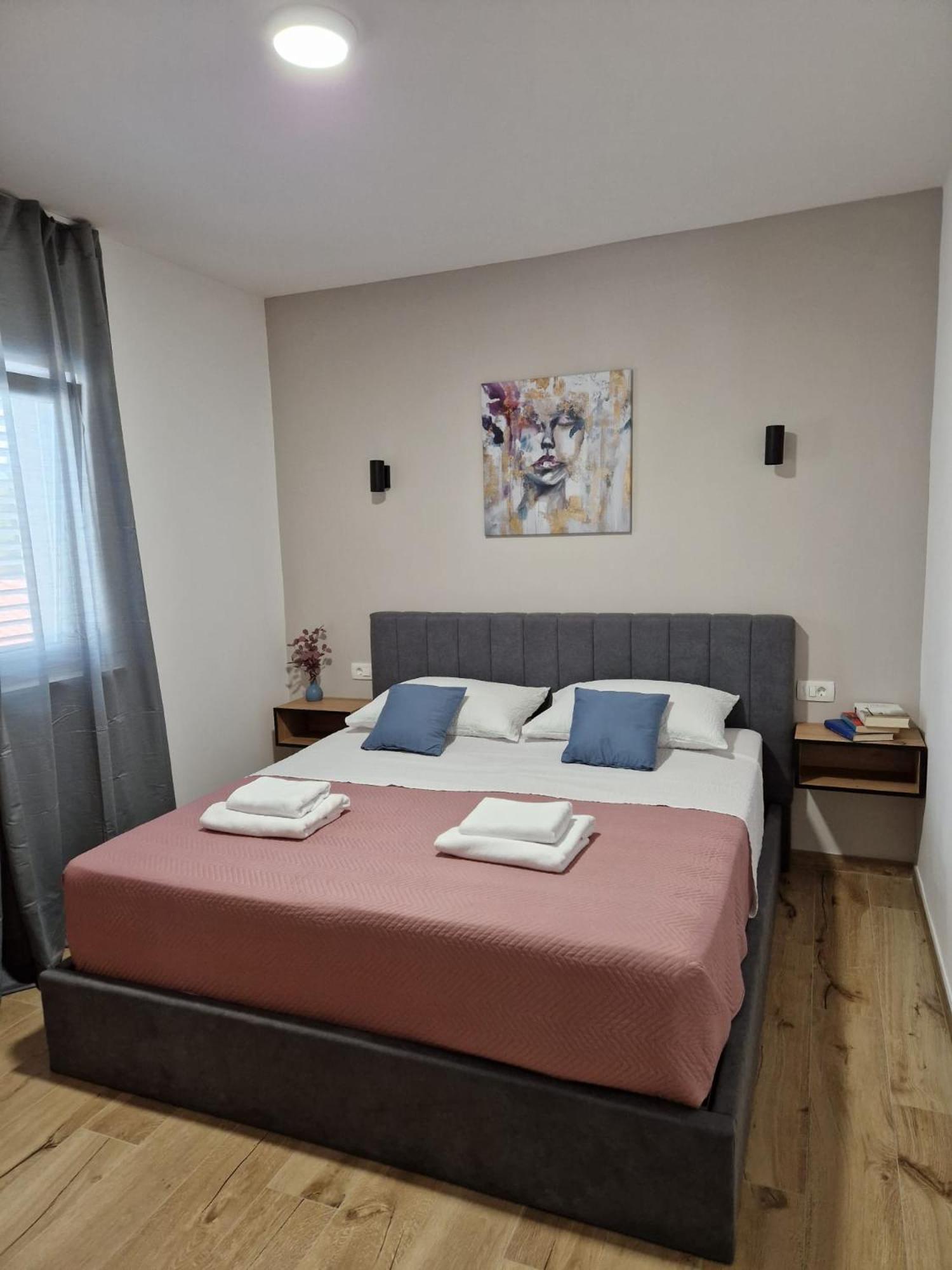 Large 2-Bdrm Apartment Petra Čilipi Εξωτερικό φωτογραφία